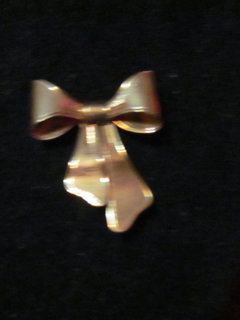 Vintage Avon gold tone bow pin brooch signed